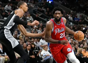 Joel Embiid injury update impacts Philadelphia 76ers playoff race - AP Photo/Darren Abate