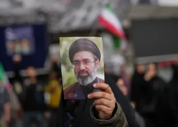 Gulf shipping resumes under fragile U.S.–Iran ceasefire conditions - AP Photo/Francisco Seco
