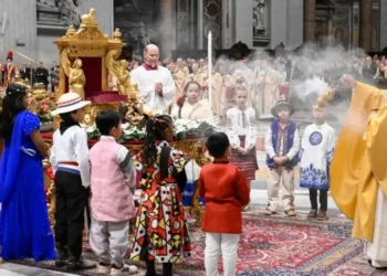 Pope Leo delivers Christmas Mass message on hope and charity - 2025.12.24 Santa Messa della Notte di Natale/Vatican News