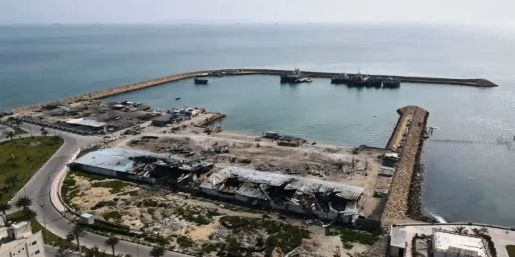 Naval vessels patrol Strait of Hormuz amid ongoing security tensions - AP Photo/Asghar Besharati, File