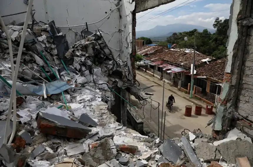 Security forces patrol Colombian town ahead of presidential election - AP Photo/Santiago Saldarriaga