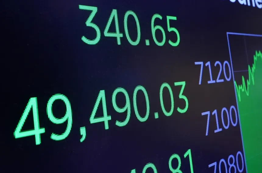 Democratic lawmakers debate congressional stock trading restrictions in Washington - AP Photo/Richard Drew, File