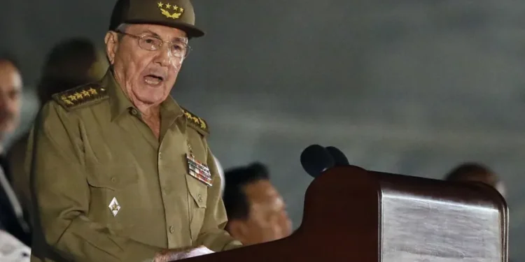 Former Cuban leader Raúl Castro amid growing US diplomatic pressure - AP Photo/Ricardo Mazalan, File