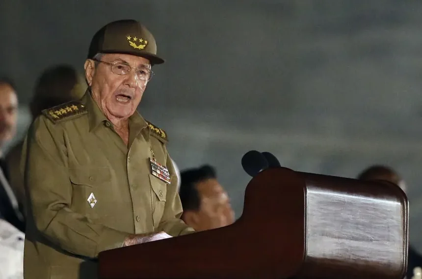 Former Cuban leader Raúl Castro amid growing US diplomatic pressure - AP Photo/Ricardo Mazalan, File