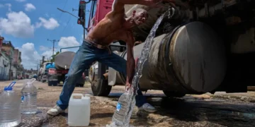 Residents in Cuba struggle with worsening water shortages and blackouts - AP Photo/Ramon Espinosa