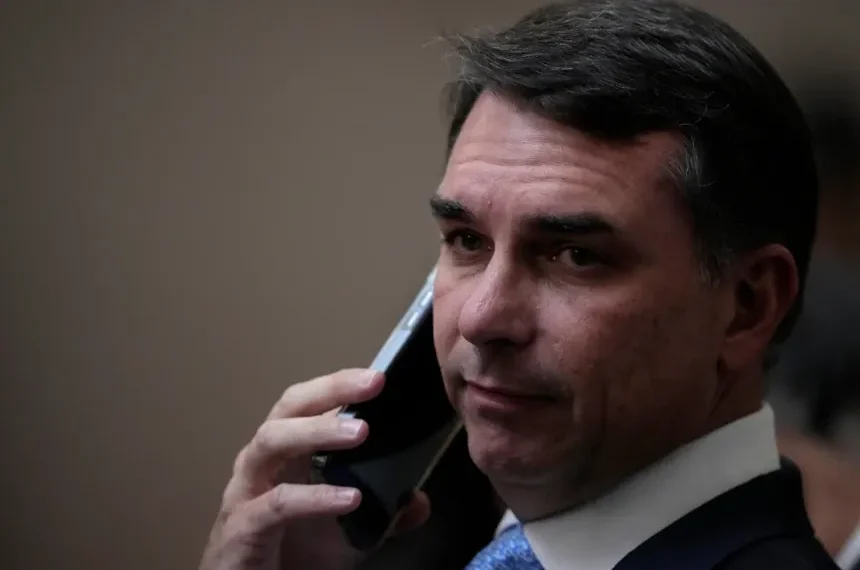 Flávio Bolsonaro during Washington visit tied to presidential campaign - AP Photo/Eraldo Peres