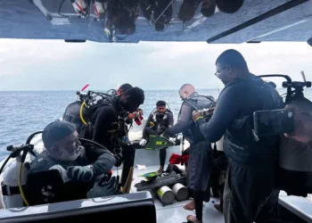 Rescue divers preparing for underwater cave search operations in the Maldives - Maldives, President Media Division via AP