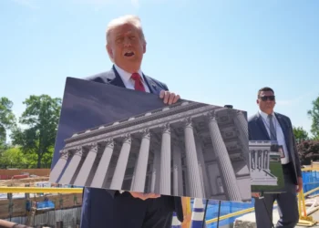 Donald Trump tours White House ballroom construction project in Washington - AP Photo/Jacquelyn Martin