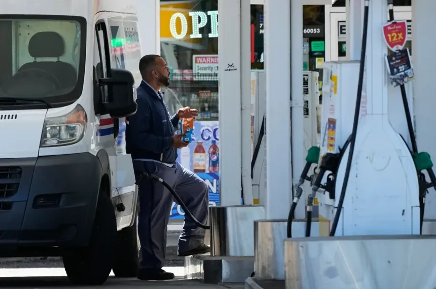 Gas prices and inflation pressures affecting American consumers and markets - AP Photo/Nam Y. HUh