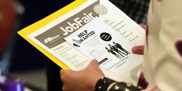 U.S. employers continue hiring despite geopolitical and economic uncertainty - AP Photo/Marta Lavandier, File