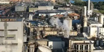 Emergency crews respond to chemical tank rupture at Washington paper mill - Karen Ducey/The Seattle Times via AP