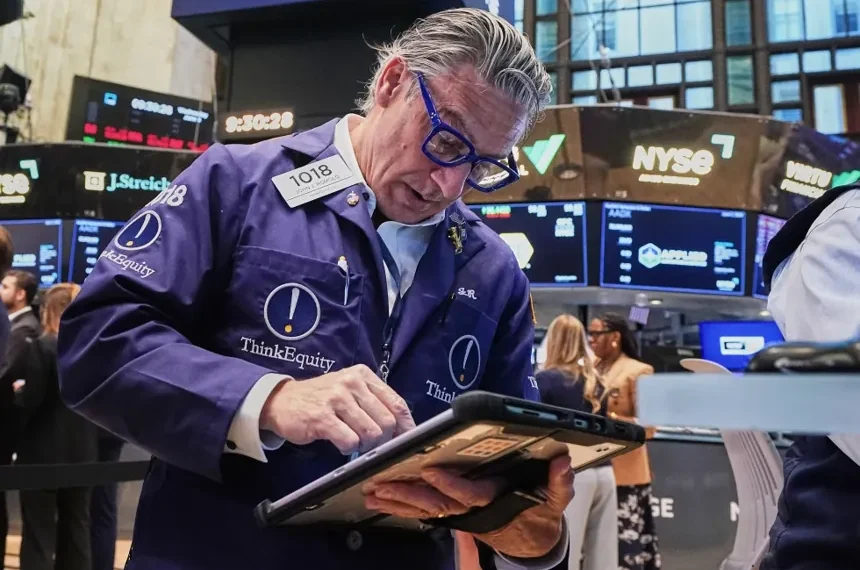 AI semiconductor stocks drive Wall Street rebound amid oil volatility - AP Photo/Richard Drew