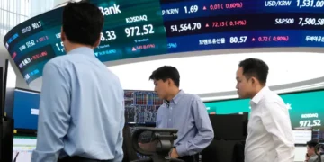Asian stock markets mixed with Japan and South Korea record highs - AP Photo/Ahn Young-joon