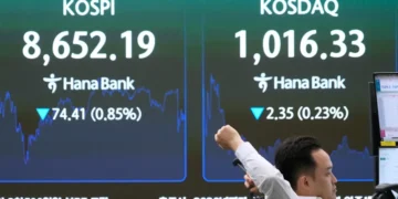 Asian stock market boards as oil prices remain below $80 - AP Photo/Ahn Young-joon