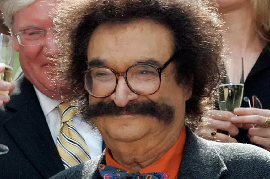 Gene Shalit longtime Today show film critic portrait - AP Photo/Richard Drew, File