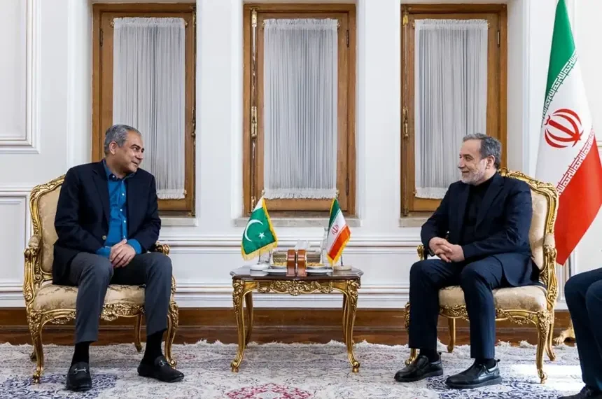 U.S. and Iranian negotiators arrive for talks in Switzerland - Iran’s Foreign Ministry, via AP