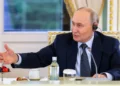 Putin speaks about Russian air defenses after drone attacks - Alexander Kazakov, Sputnik, Kremlin Pool Photo via AP