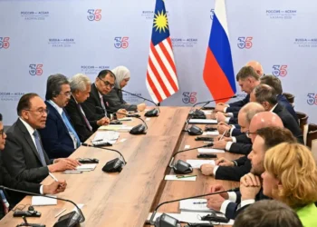 Vladimir Putin meets ASEAN leaders during summit in Kazan - Sergei Bobylev/Sputnik, Kremlin Pool Photo via AP