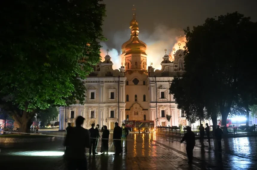 Damage after Russian strikes in Kyiv and Kharkiv overnight - AP Photo/Danylo Antoniuk