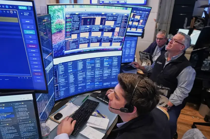 Wall Street rally fueled by falling oil prices - AP Photo/Richard Drew