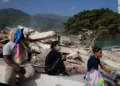 Venezuelan families shelter outdoors after devastating earthquakes damaged homes - AP Photo/Ariana Cubillos