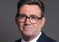 Official 2026 portrait of UK Prime Minister Andy Burnham. Photo: House of Commons/Wikimedia Commons (CC BY 3.0). Cropped and resized by JournosNews.