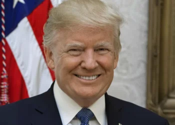 Official portrait of U.S. President Donald Trump.