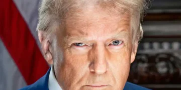 Official portrait of U.S. President Donald Trump photographed in the White House.