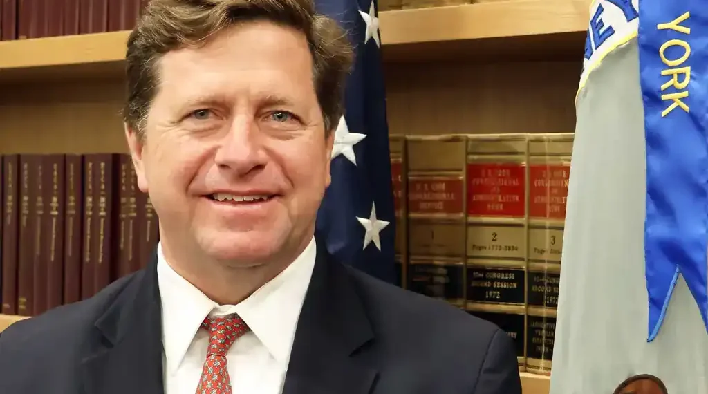 Official portrait of Jay Clayton, U.S. Attorney for the Southern District of New York, photographed for the U.S. Department of Justice.