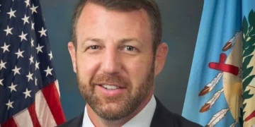 U.S. Sen. Markwayne Mullin in an official Senate portrait. - Journos News (File)