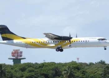 A Voepass ATR 72-500 regional turboprop aircraft is parked at Salvador–Deputado Luís Eduardo Magalhães International Airport in Brazil.