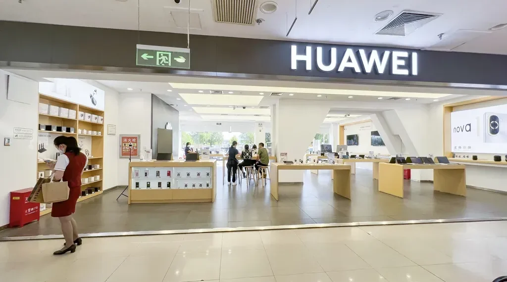 Huawei store at Guotai Life Plaza in the Airport area, photographed on August 31, 2022.