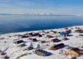 View over the small community of Siorapaluk in Greenland, photographed on April 24, 2025.
