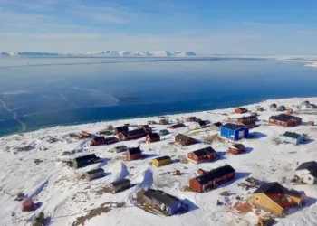 View over the small community of Siorapaluk, Greenland, photographed on April 24, 2025, by Bruno Rijsman.