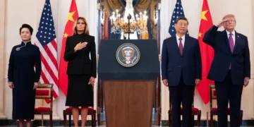 U.S. and Chinese leaders and first ladies greet one another during a state arrival ceremony at the White House on September 24, 2026.