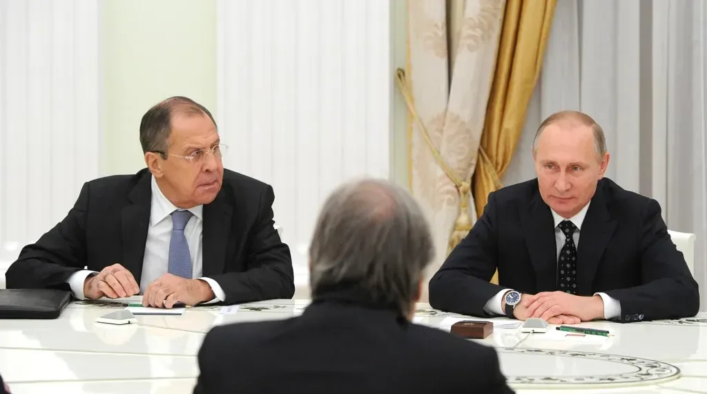 Alt Text: Russian officials meet with United Nations Secretary-General-elect António Guterres in Moscow on November 24, 2016.