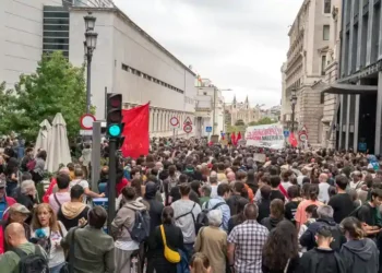 Acampada del Sol gathering along Camino del Congreso, photographed on October 2, 2026.