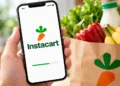 Original Journos News editorial graphic illustrating the opening of Instacart in mobile apps.