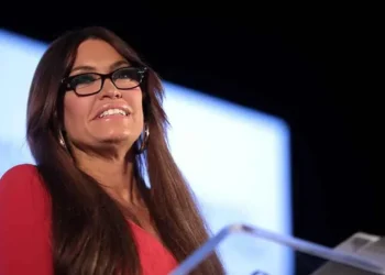 Kimberly Guilfoyle speaks with attendees at the 2019 Teen Student Action Summit hosted by Turning Point USA in Washington, D.C.