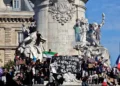 Students take part in a demonstration in Paris, France, on October 6, 2026, photographed by FreCha.