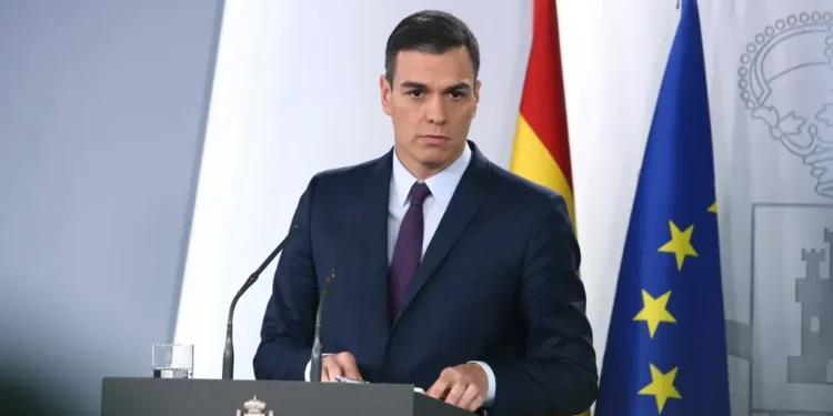 Pedro Sánchez delivers an institutional declaration at La Moncloa following an extraordinary Council of Ministers meeting on February 15, 2019.