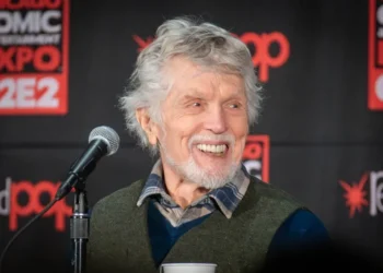 Tom Skerritt at the 2024 Chicago Comic and Entertainment Exposition (C2E2).