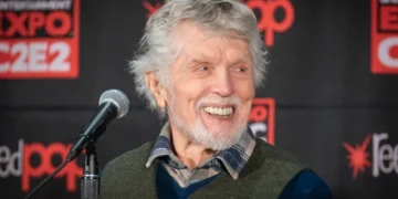 Tom Skerritt at the 2024 Chicago Comic and Entertainment Exposition (C2E2).